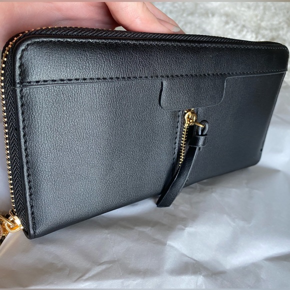 ⭐️NWT Vegan Leather Wallet - Picture 3 of 5